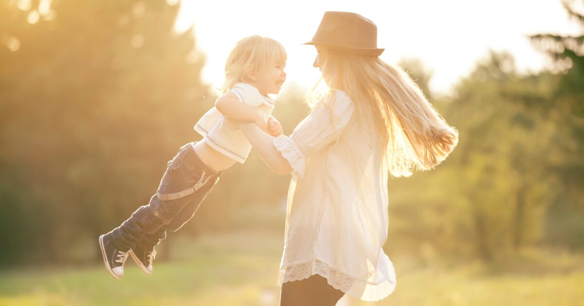 Resillent Mama - Single Mama Way Counselling Happy single mother and child excited for their future after completing the resilience coaching program for single mums